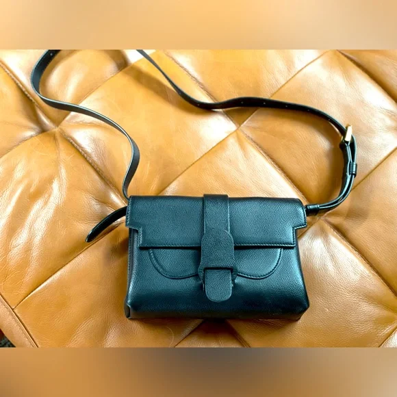 Poshmark senreve hotsell